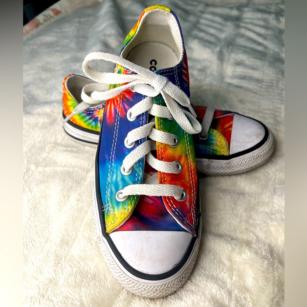 Girls Converse
